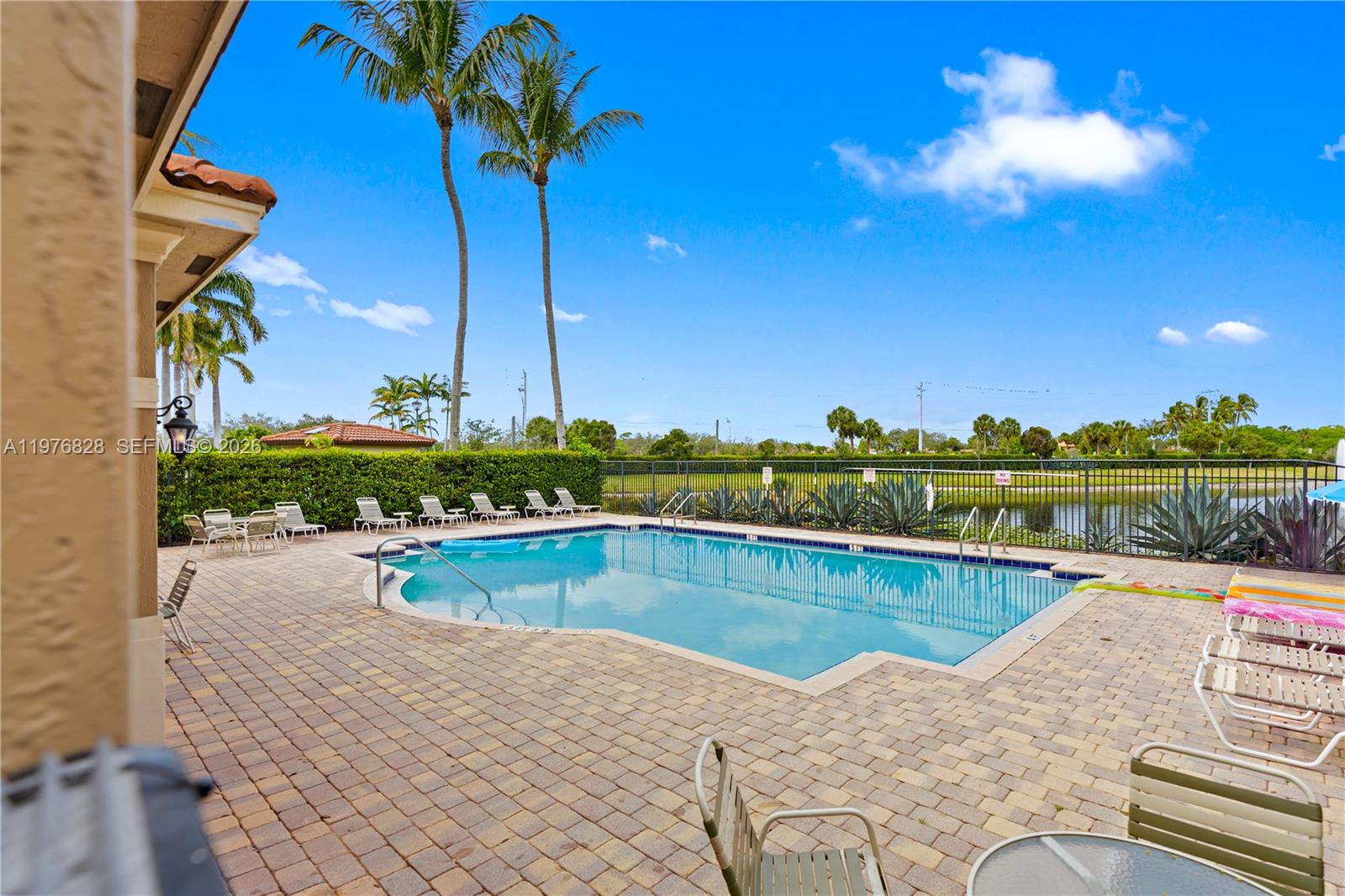 VERONA PALMS - Residential