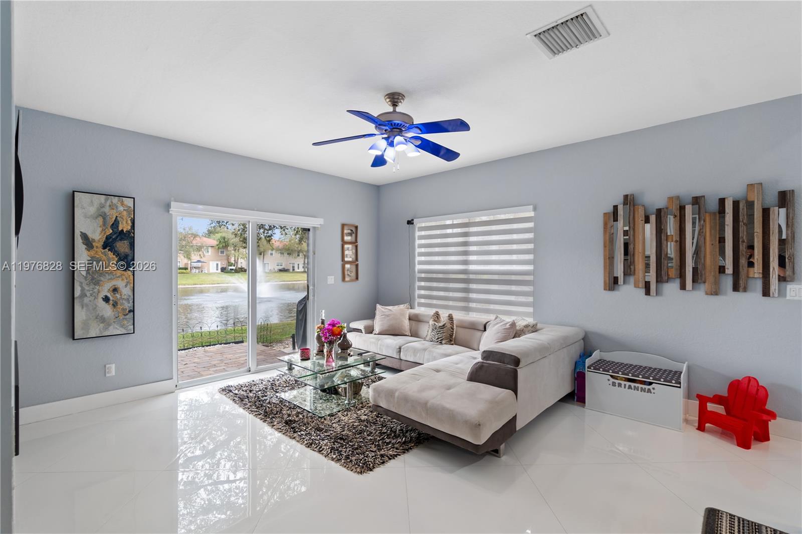 VERONA PALMS - Residential