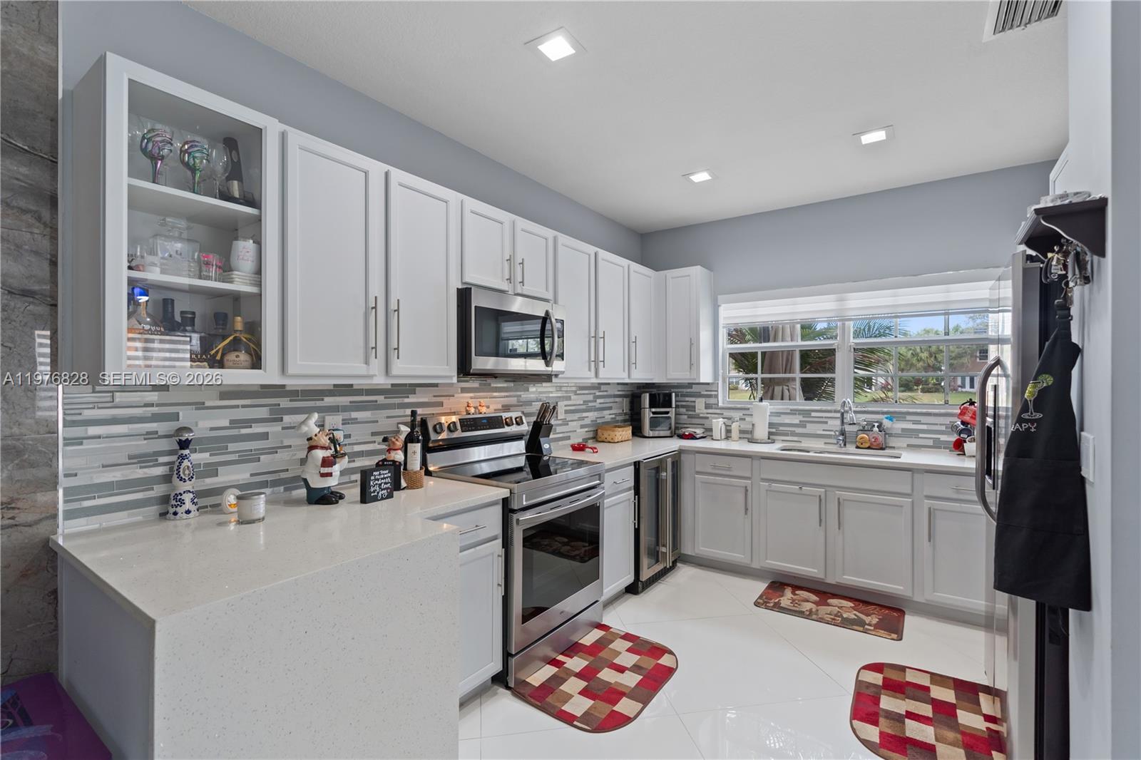 VERONA PALMS - Residential