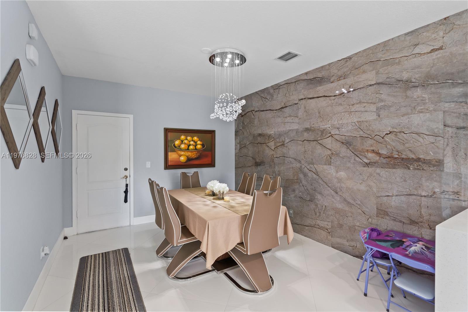 VERONA PALMS - Residential