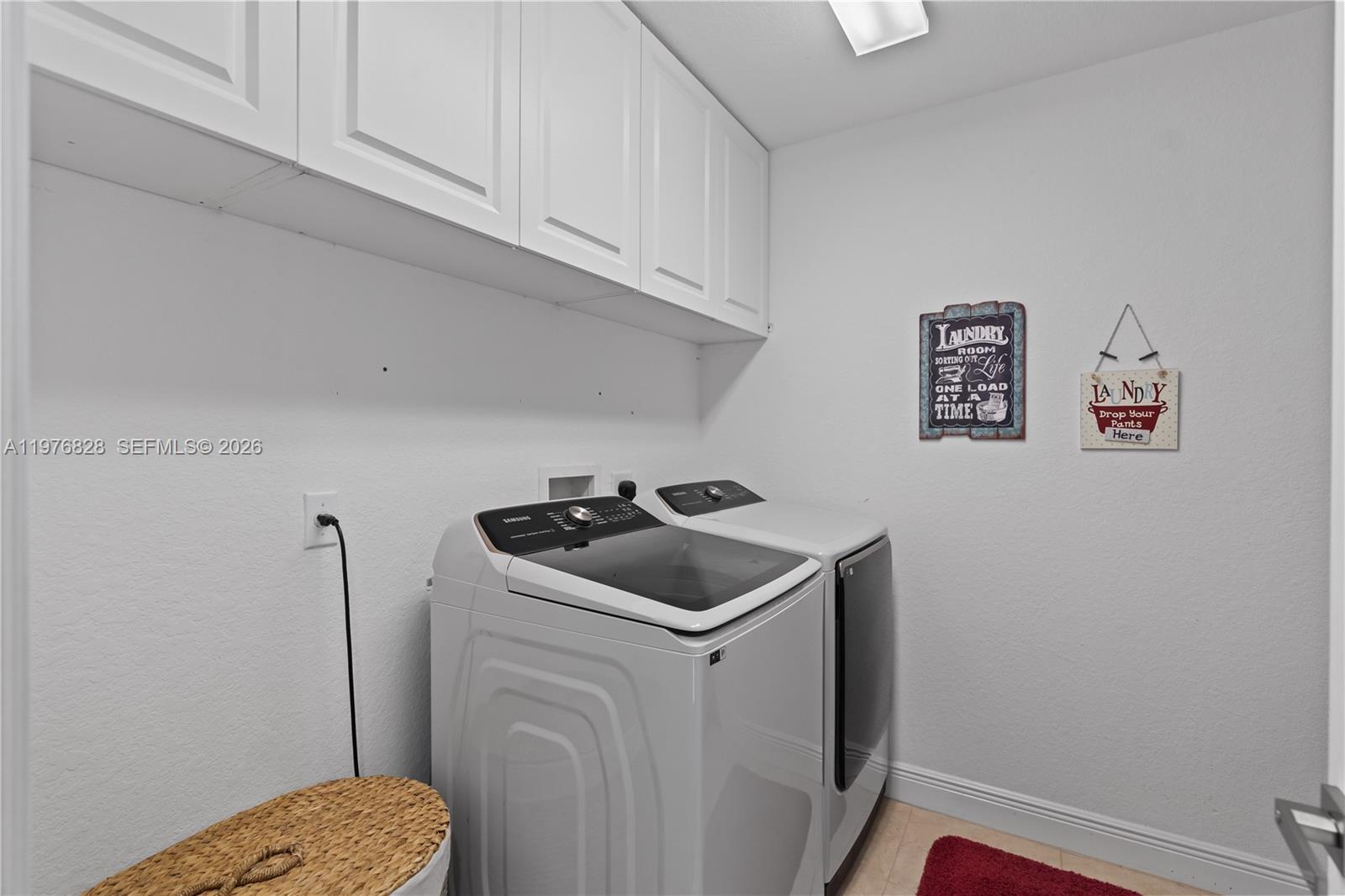 VERONA PALMS - Residential