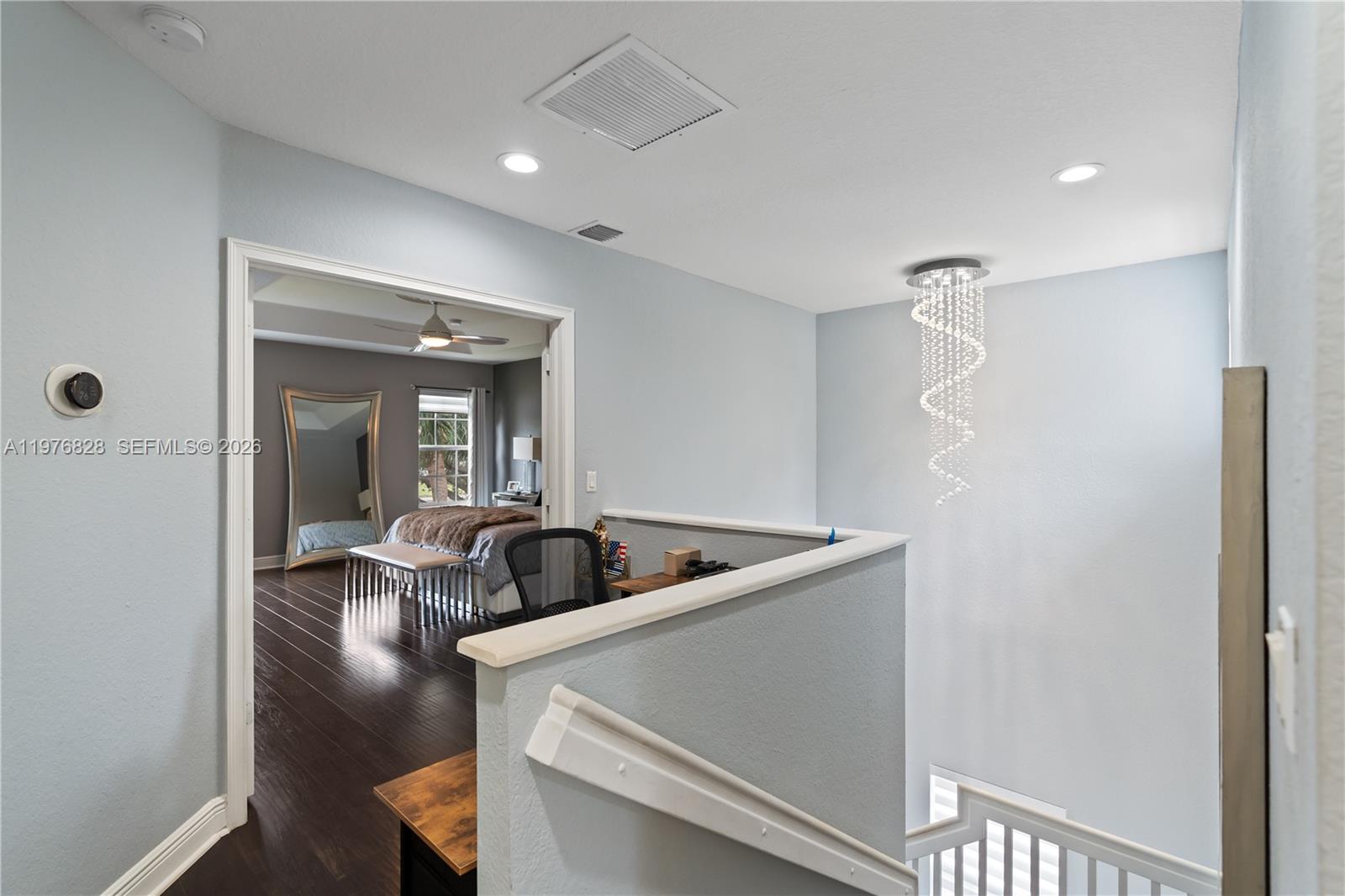 VERONA PALMS - Residential