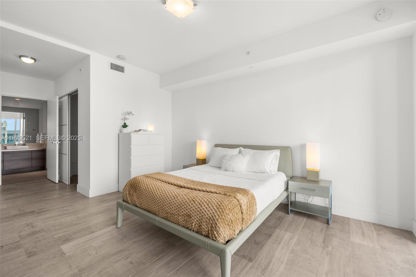 THE BONDO (1080 BRICKELL) - Residential