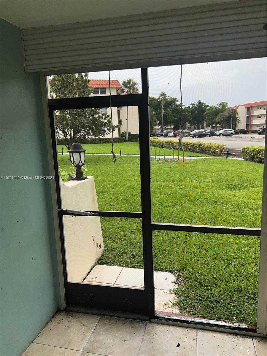 HOLLYBROOK GOLF AND - Residential