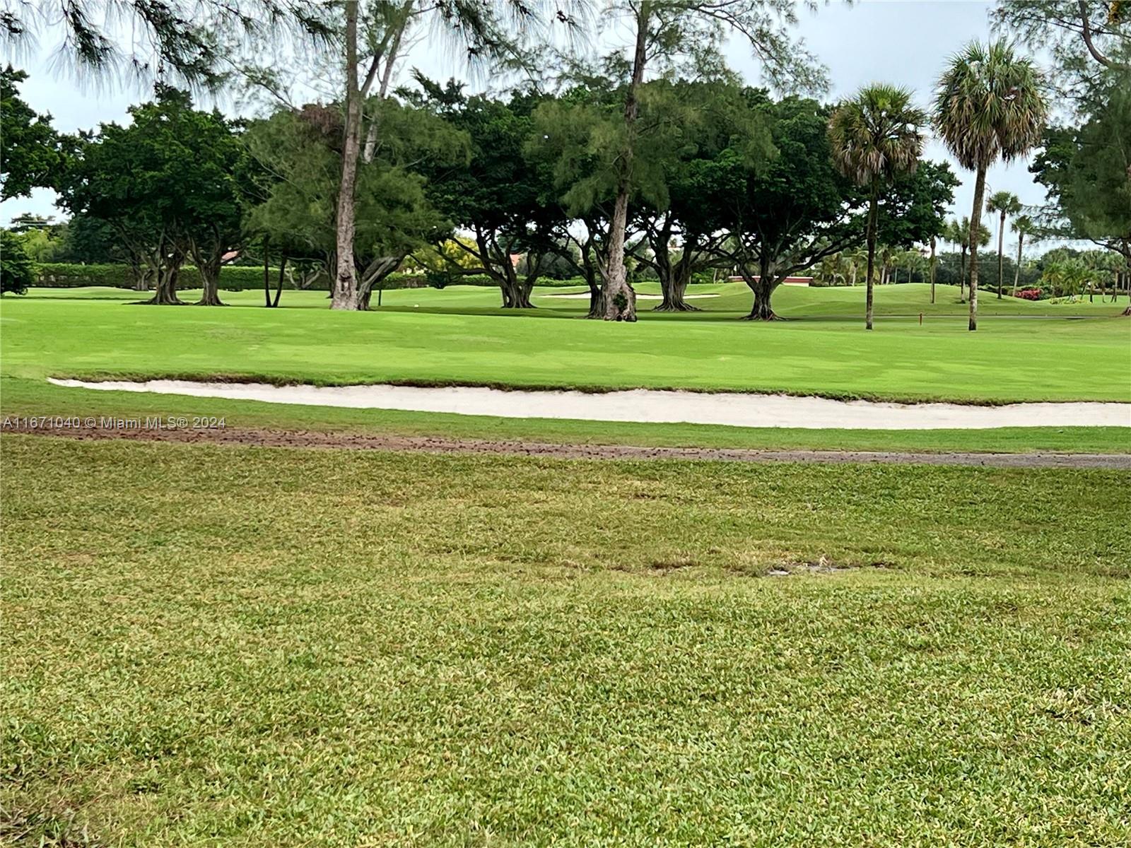 HOLLYBROOK GOLF AND - Residential