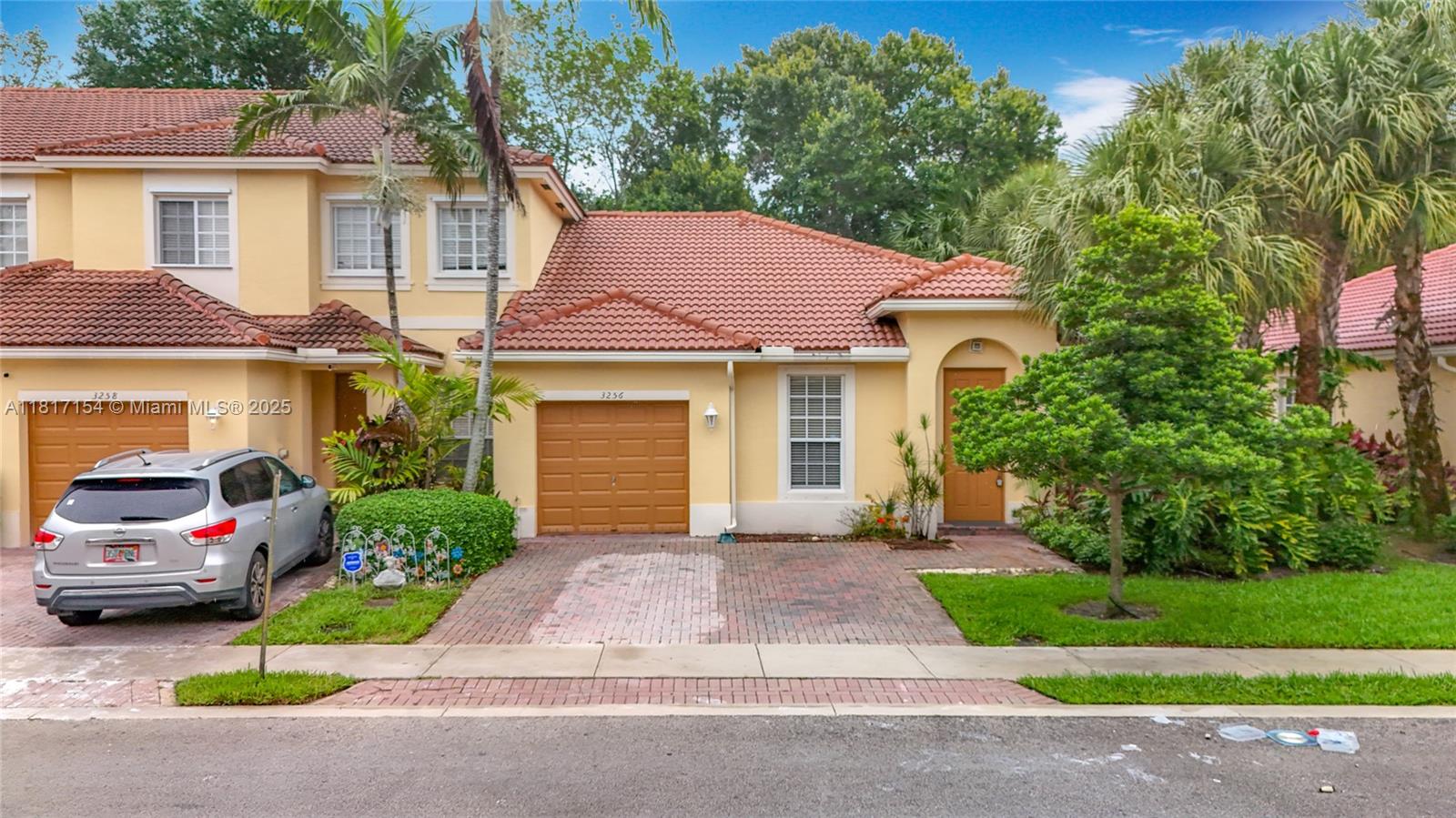 3256 Nw 31st Ter, Oakland Park, Miami-Dade County, Florida - 3 Bedrooms  
2 Bathrooms - 