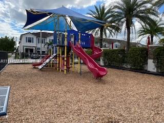 GARDEN BY THE HAMMOCKS - Residential