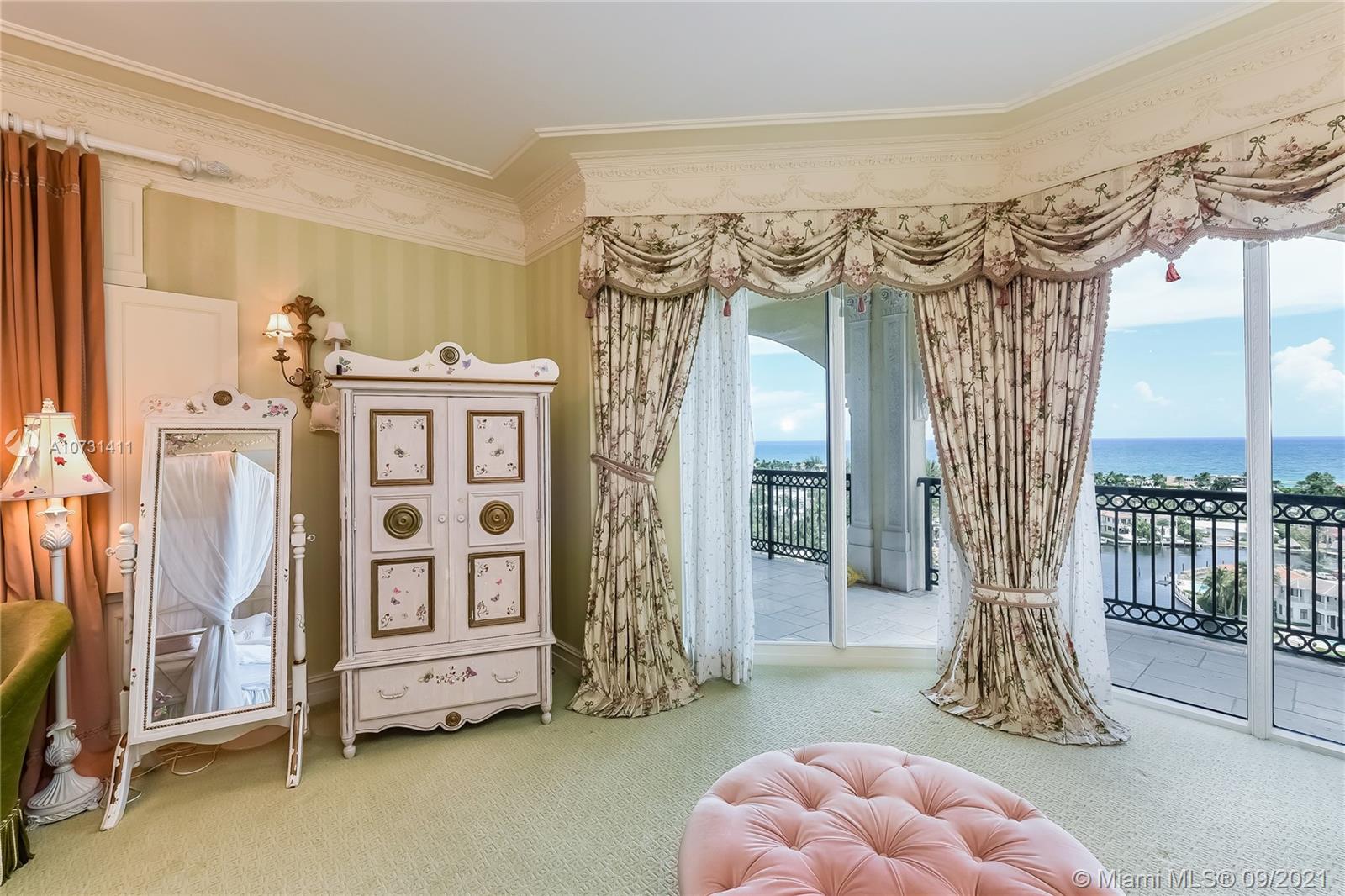 BELLA VISTA MID RISE NORTH - Residential