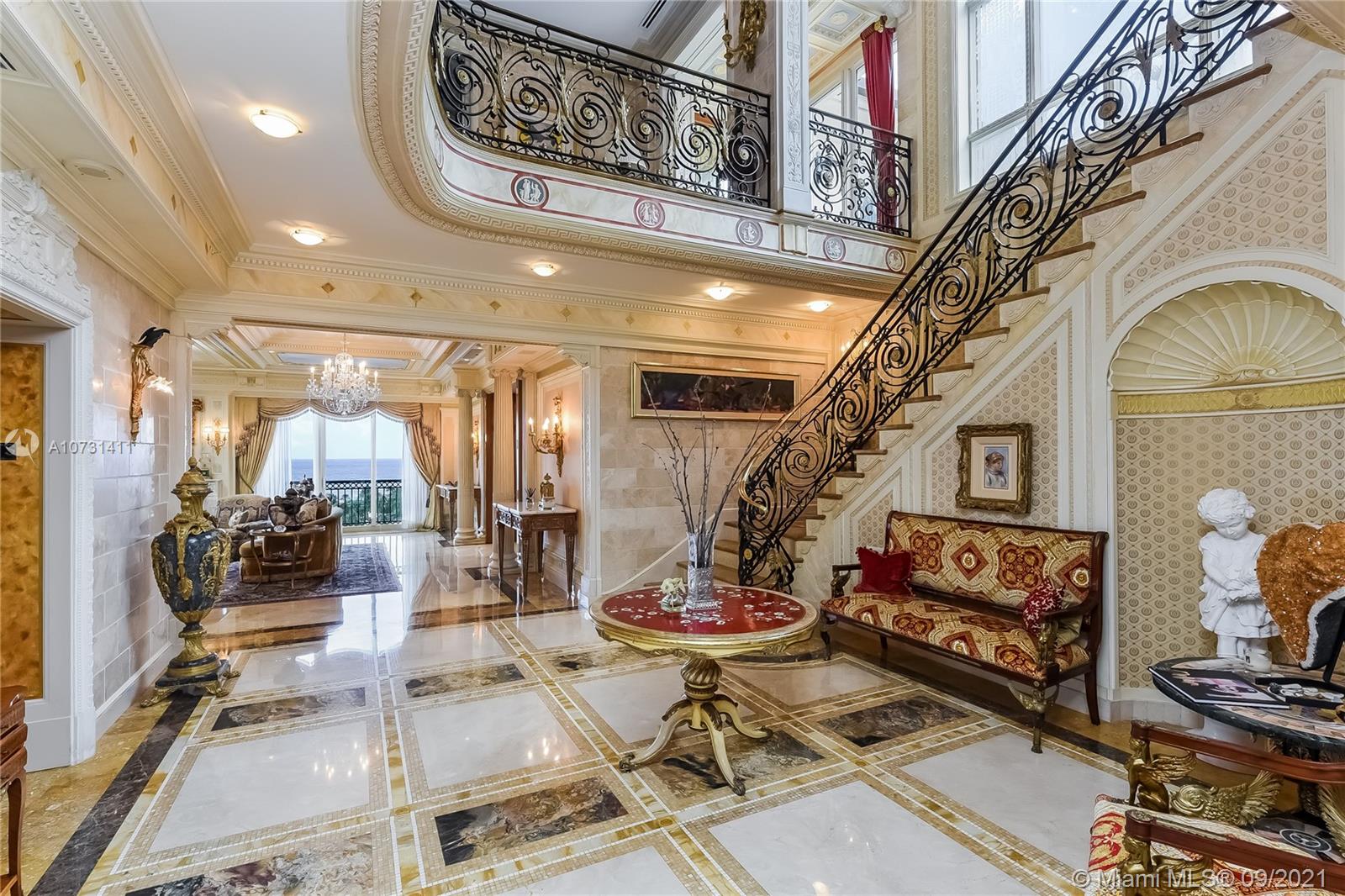 BELLA VISTA MID RISE NORTH - Residential