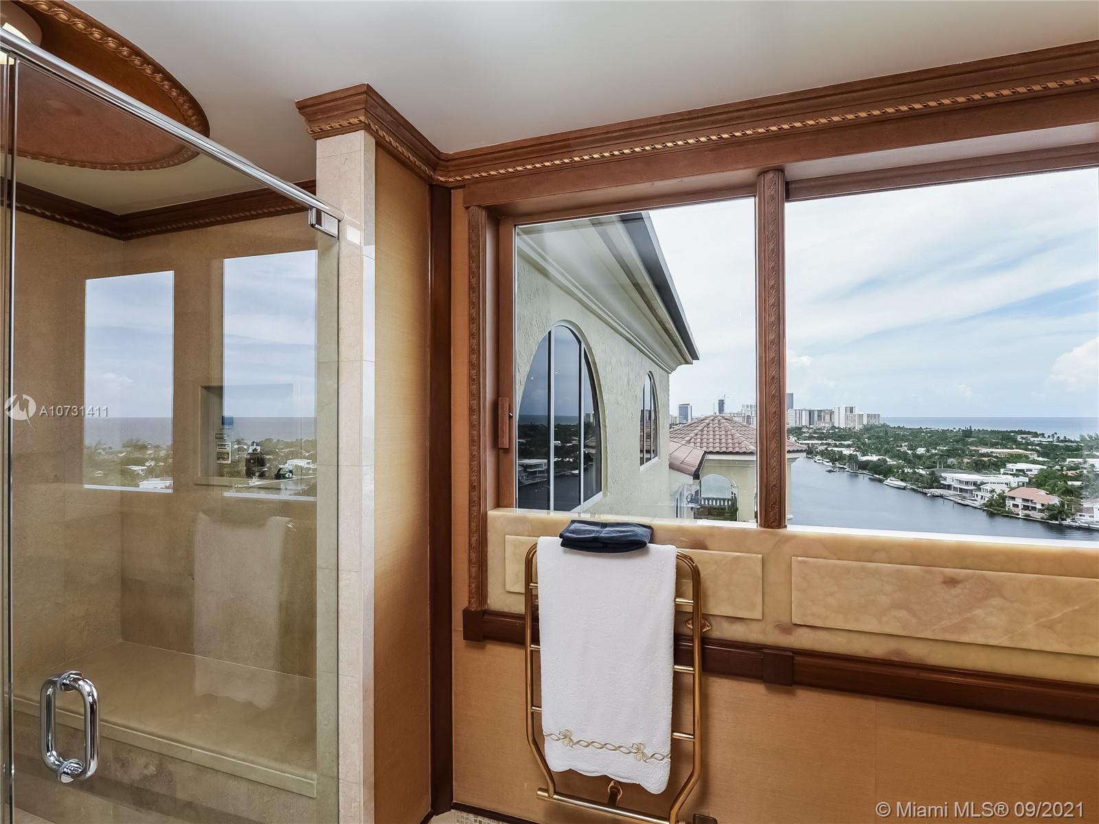 BELLA VISTA MID RISE NORTH - Residential