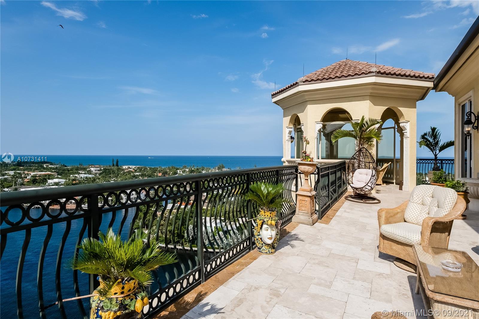 BELLA VISTA MID RISE NORTH - Residential