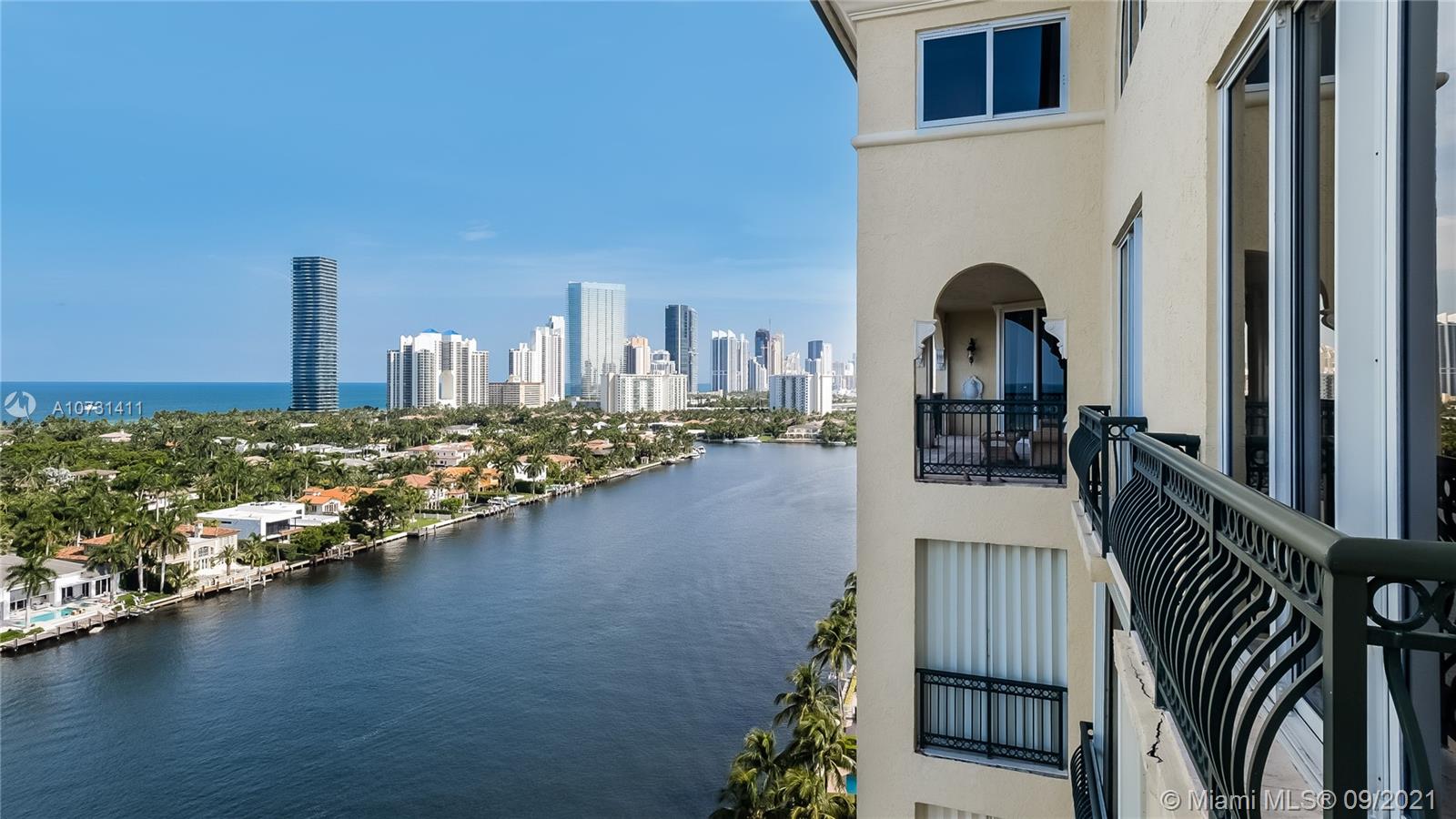 BELLA VISTA MID RISE NORTH - Residential