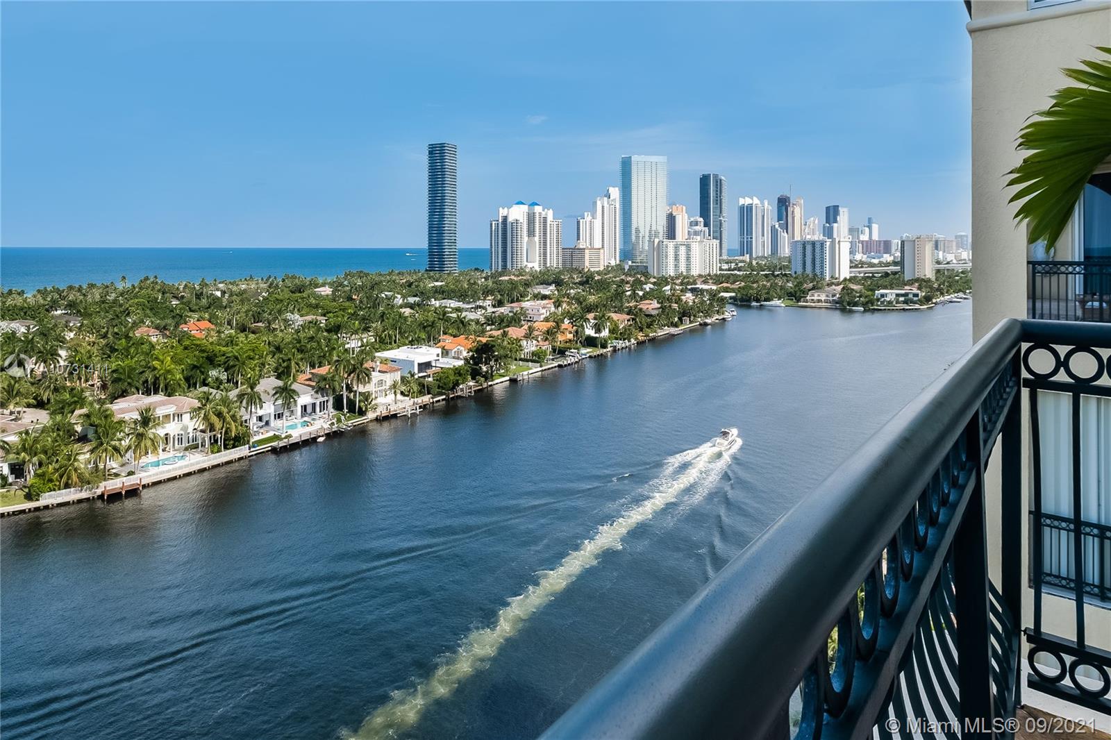 BELLA VISTA MID RISE NORTH - Residential