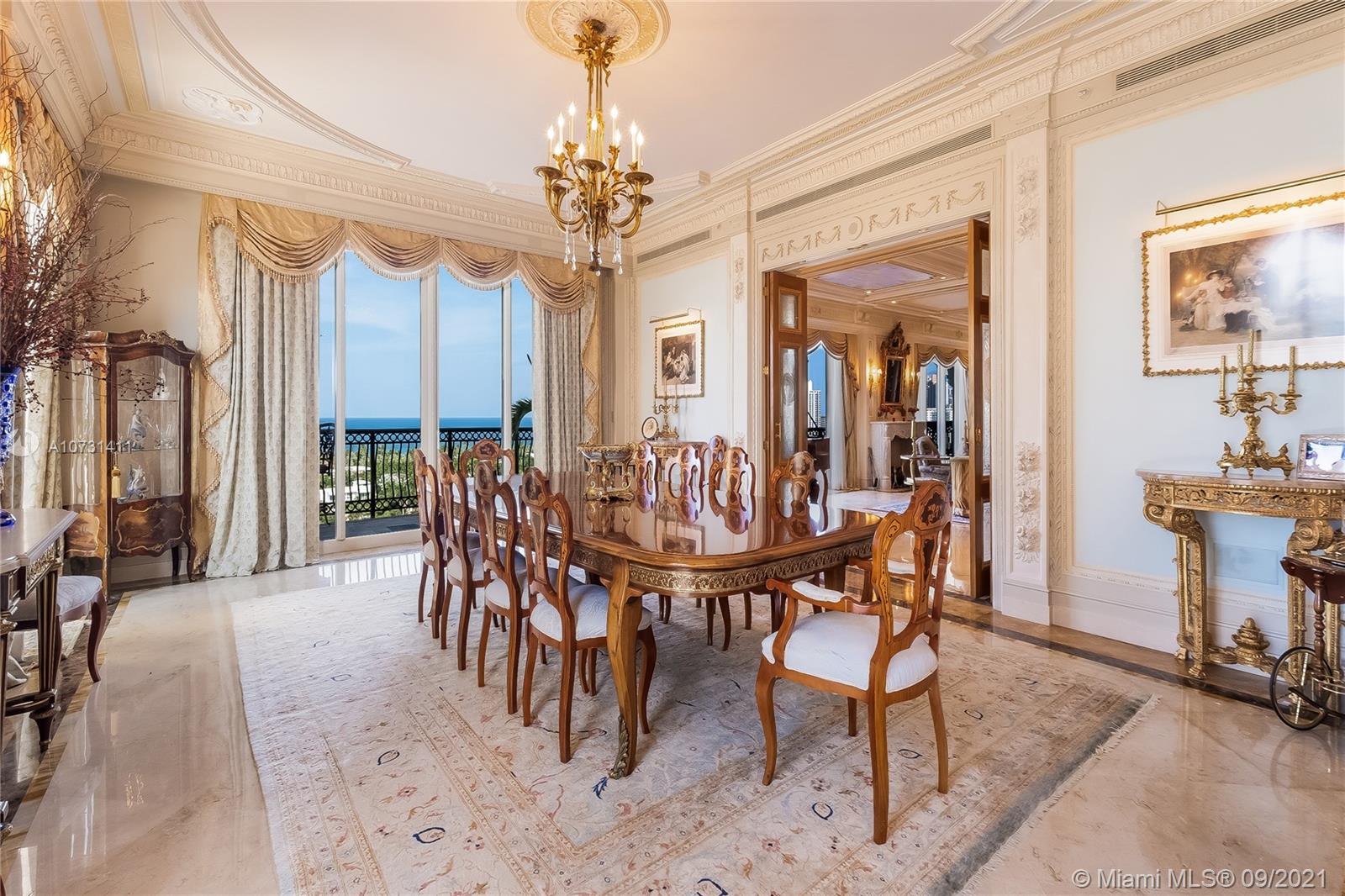 BELLA VISTA MID RISE NORTH - Residential