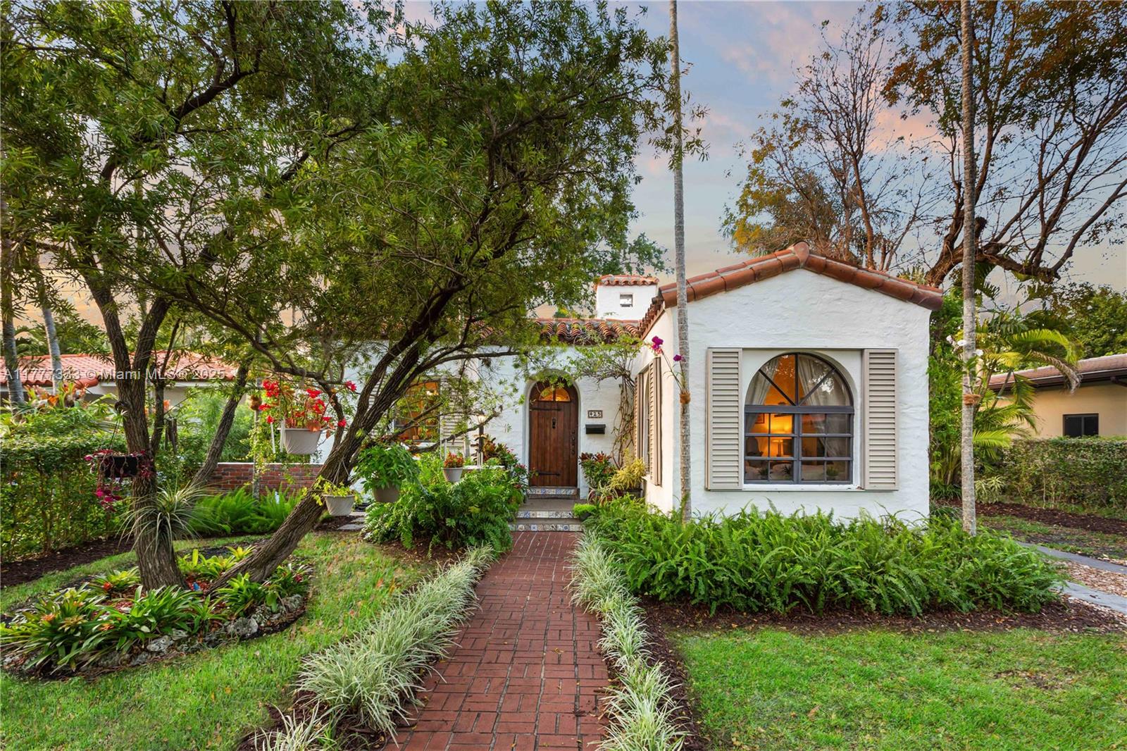 Property for Sale at 425 Cadagua Ave, Coral Gables, Broward County, Florida - Bedrooms: 3 
Bathrooms: 2  - $1,348,000