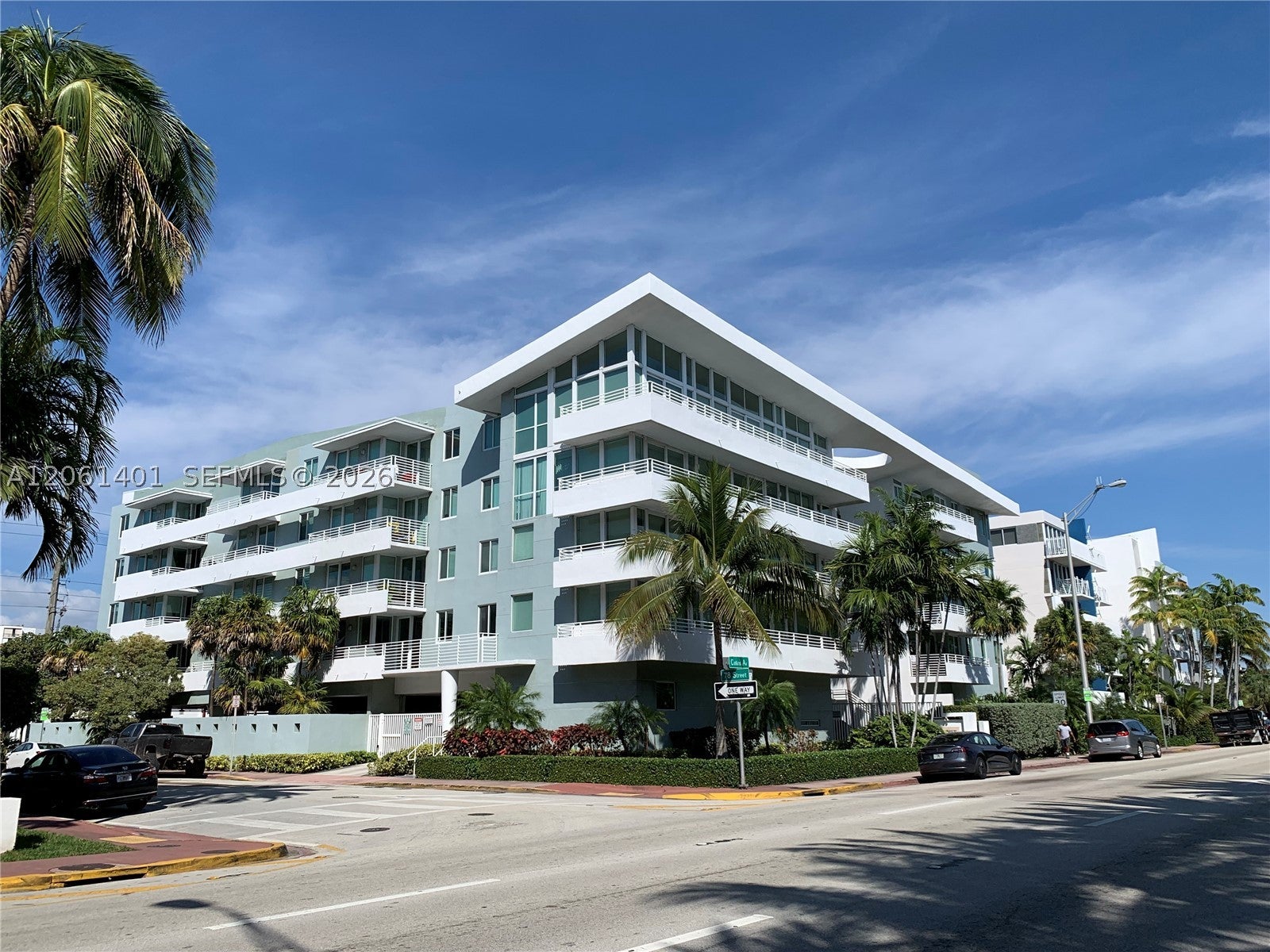 7800 Collins Ave