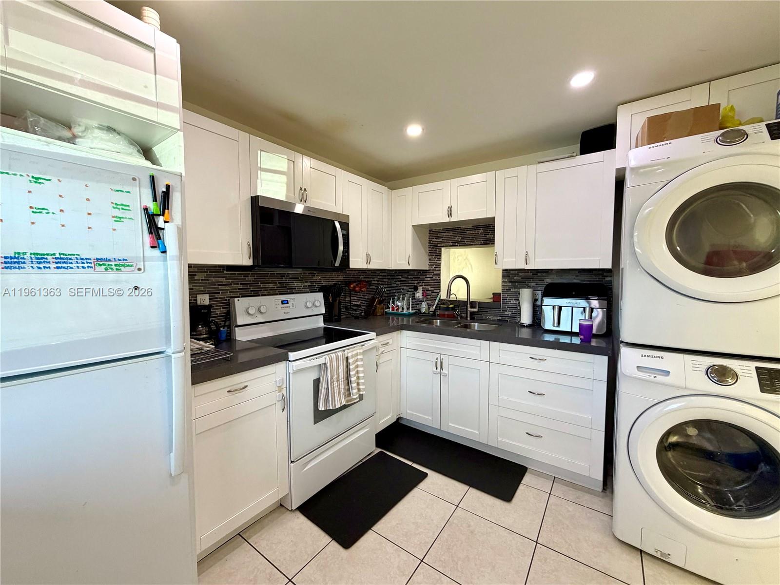 GATELAND VILLAGE SEC G CO - Residential