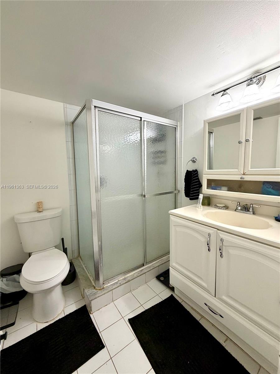 GATELAND VILLAGE SEC G CO - Residential