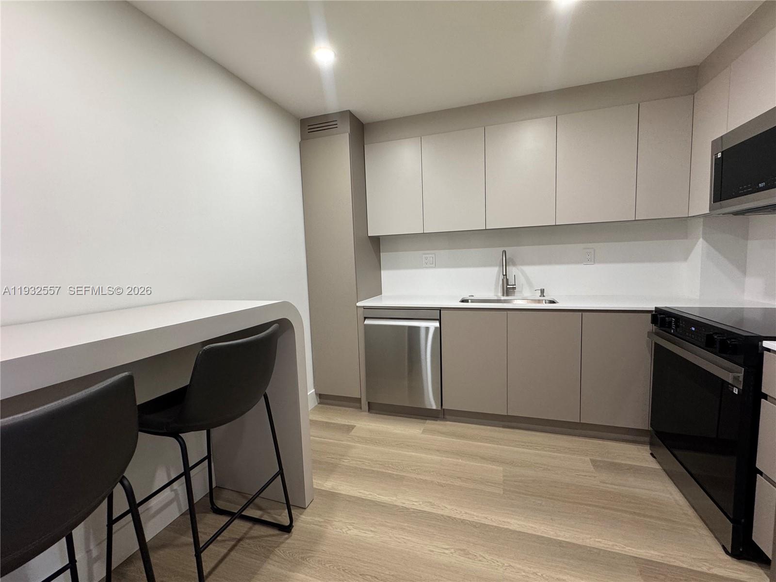 THE CLIPPER AT BISC COVE - Residential