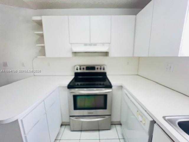 VALENCIA VILLAS CONDO - Residential Lease