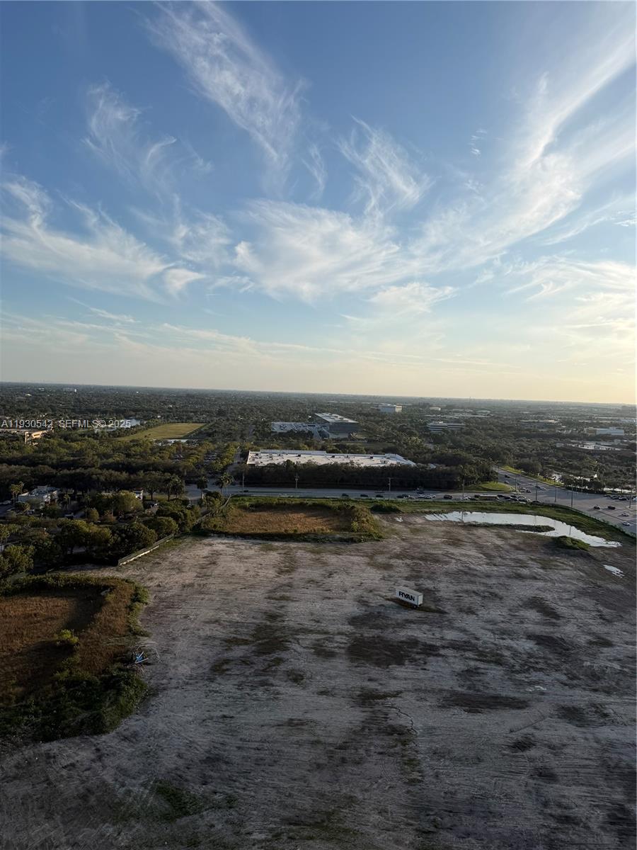 METROPICA NORTH TOWER ONE - Residential