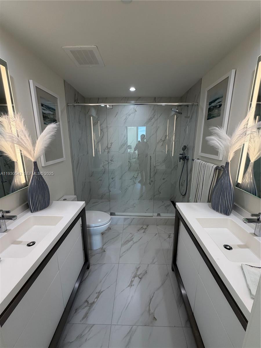 METROPICA NORTH TOWER ONE - Residential