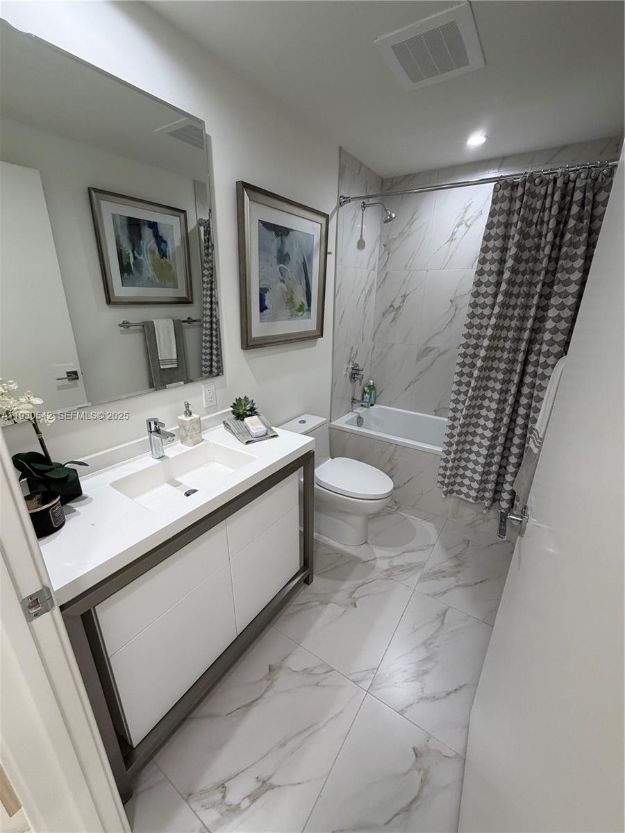 METROPICA NORTH TOWER ONE - Residential