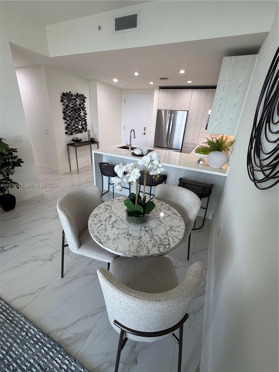 2000 Metropica Way 2108