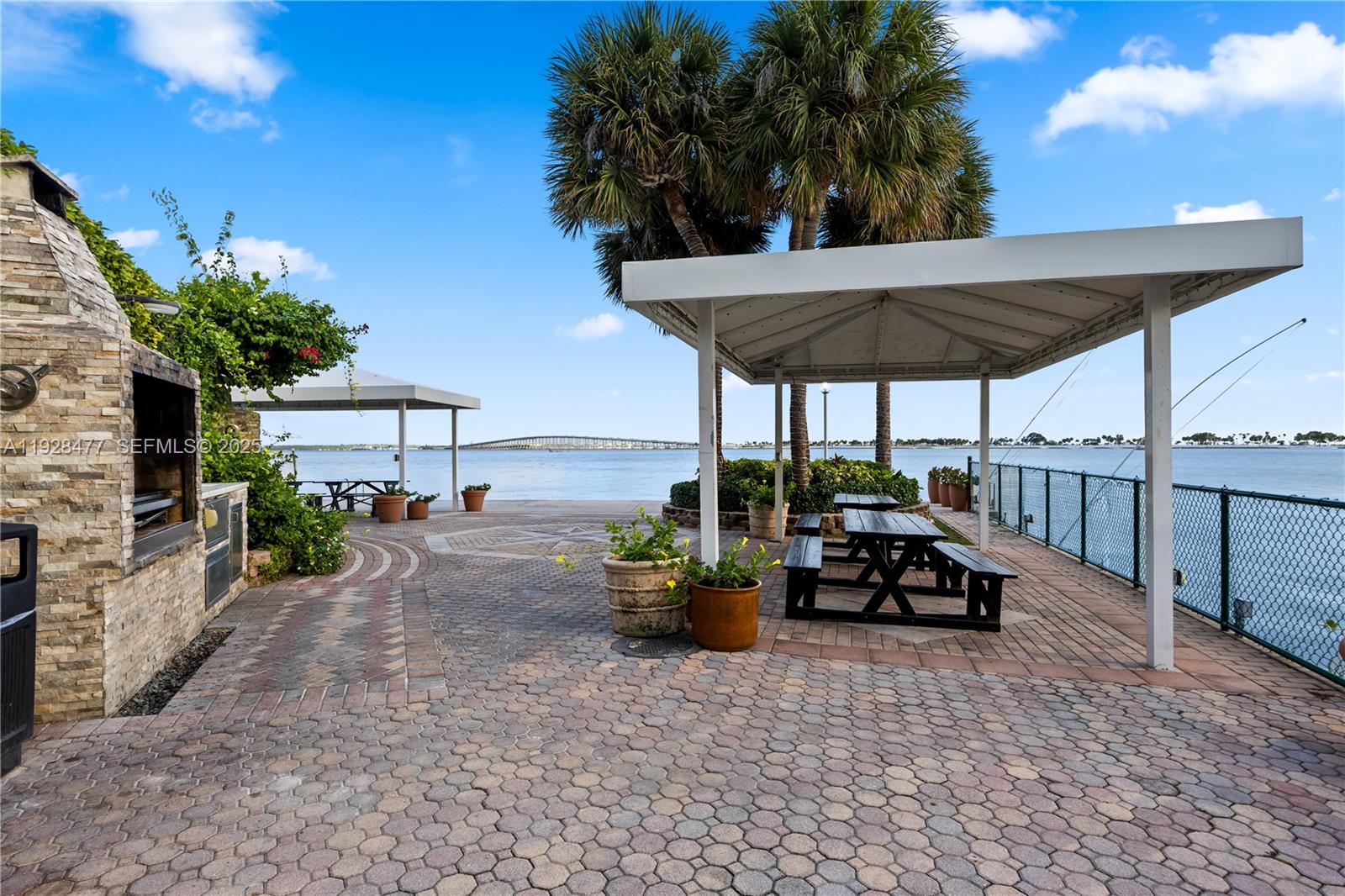 BRICKELL PLACE PHASE II C - Residential