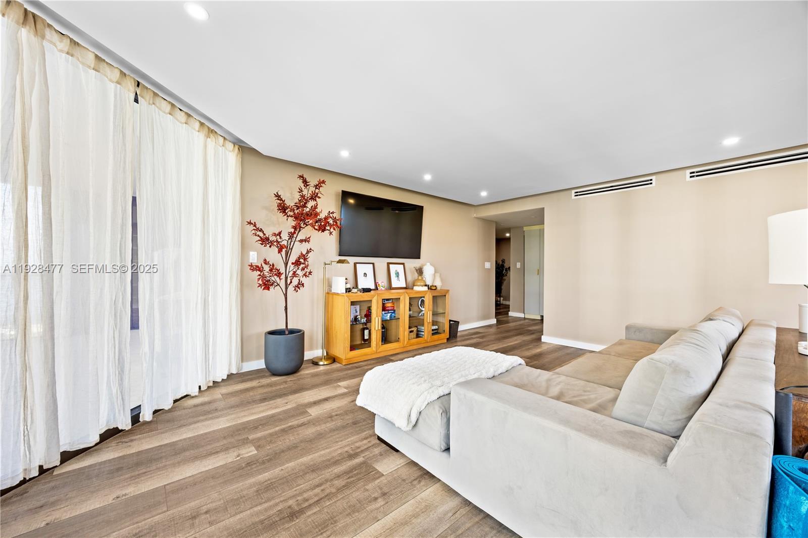 BRICKELL PLACE PHASE II C - Residential