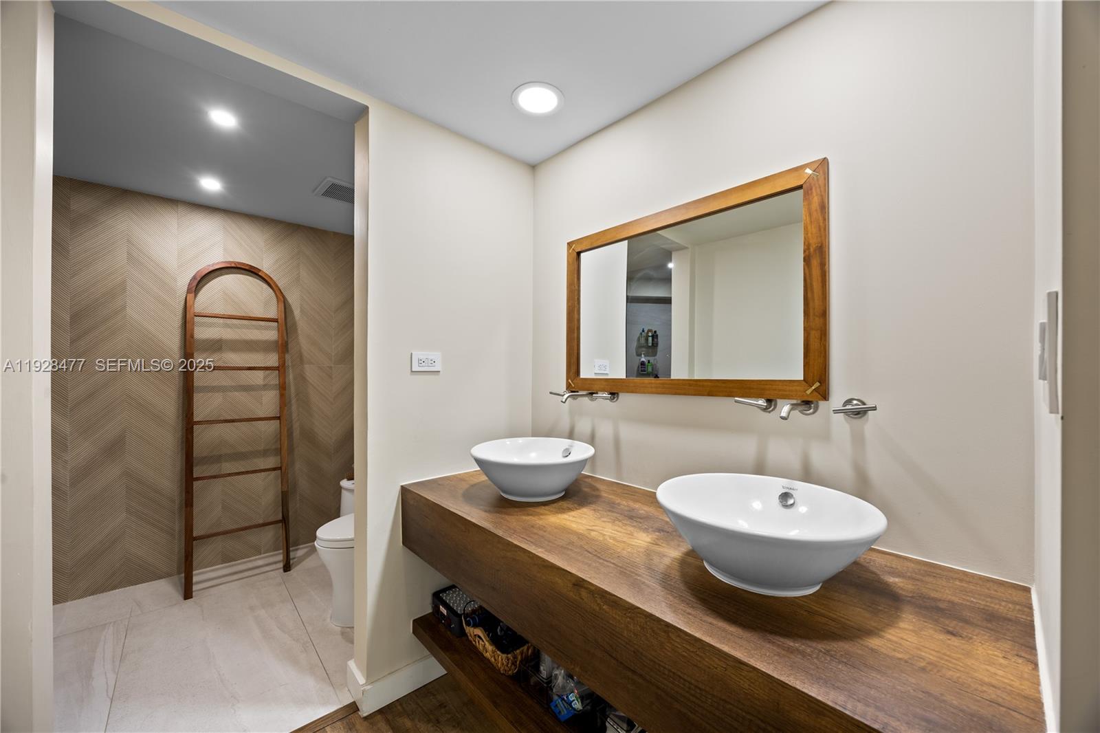 BRICKELL PLACE PHASE II C - Residential