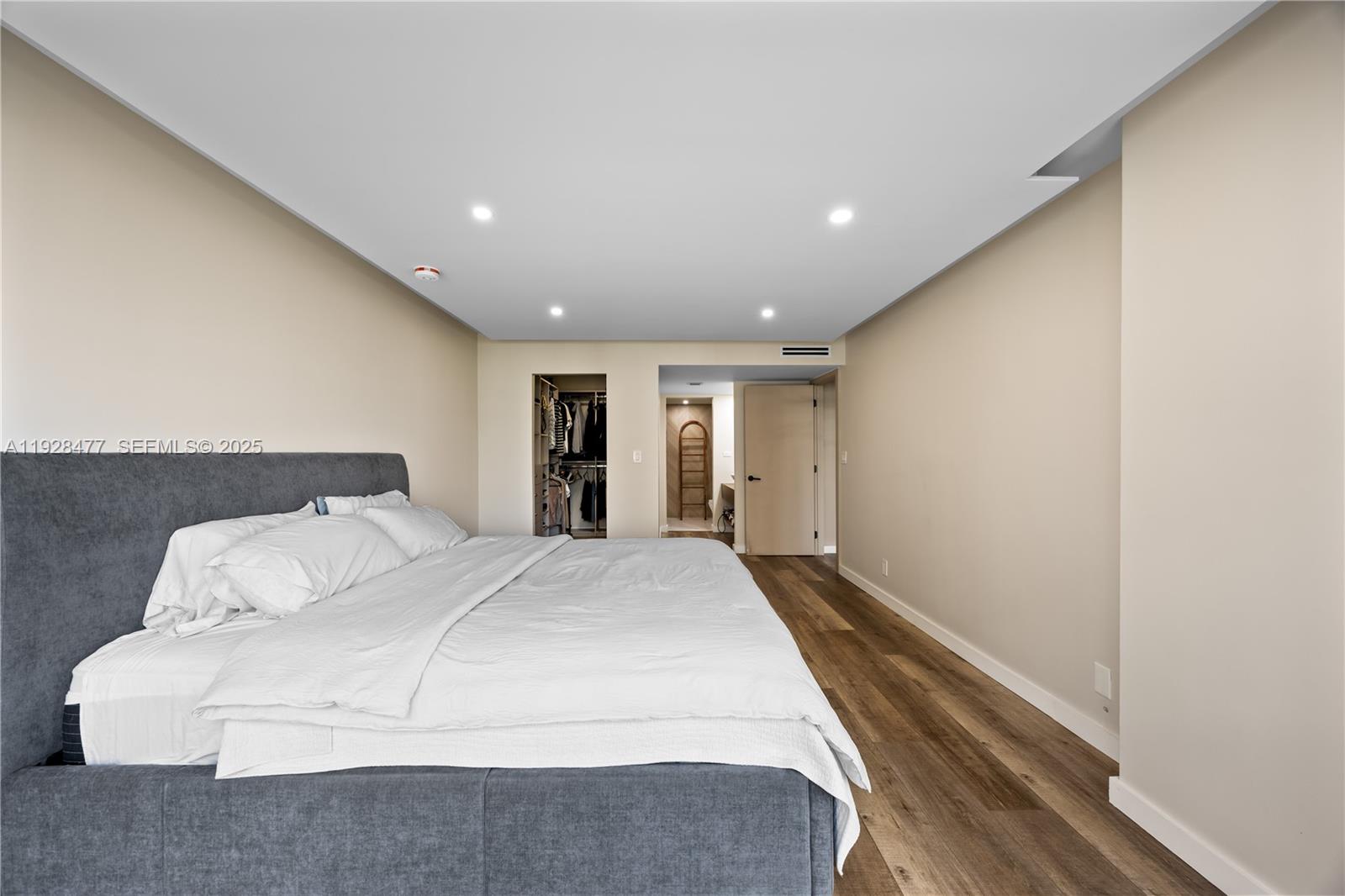 BRICKELL PLACE PHASE II C - Residential