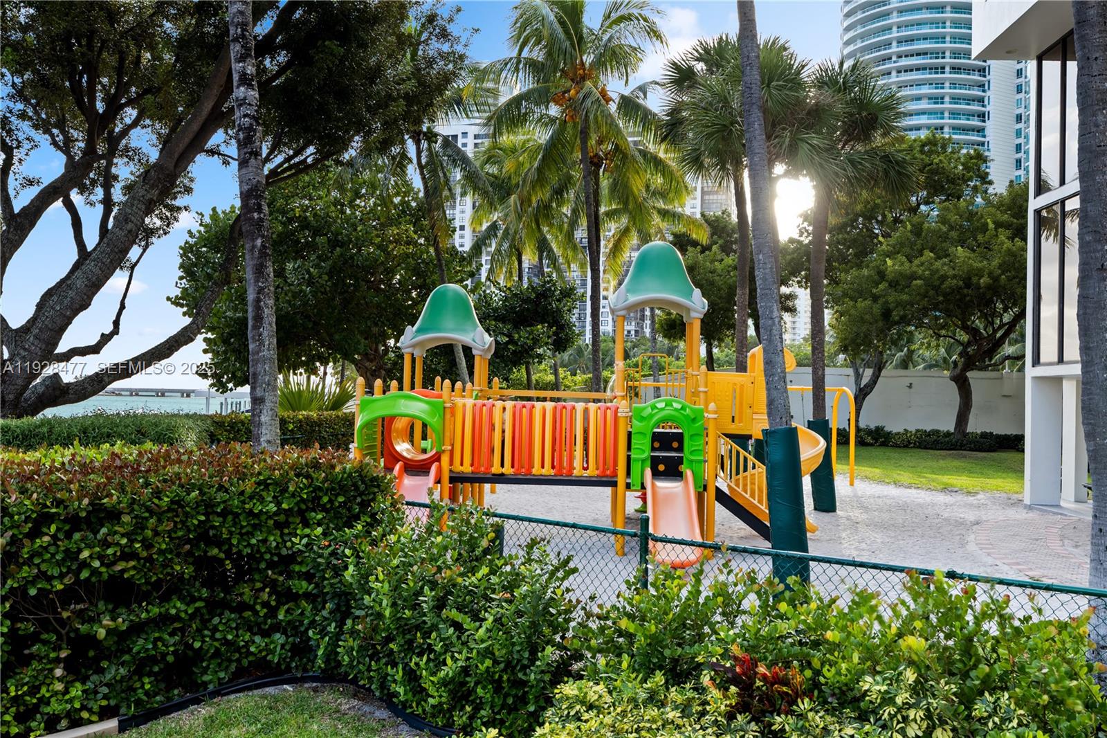 BRICKELL PLACE PHASE II C - Residential