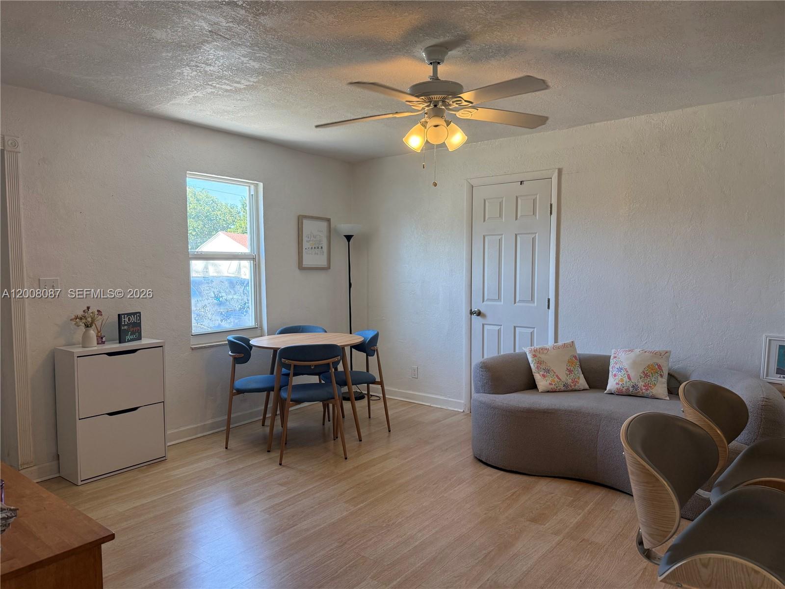 HOLLYWOOD PARK - Residential