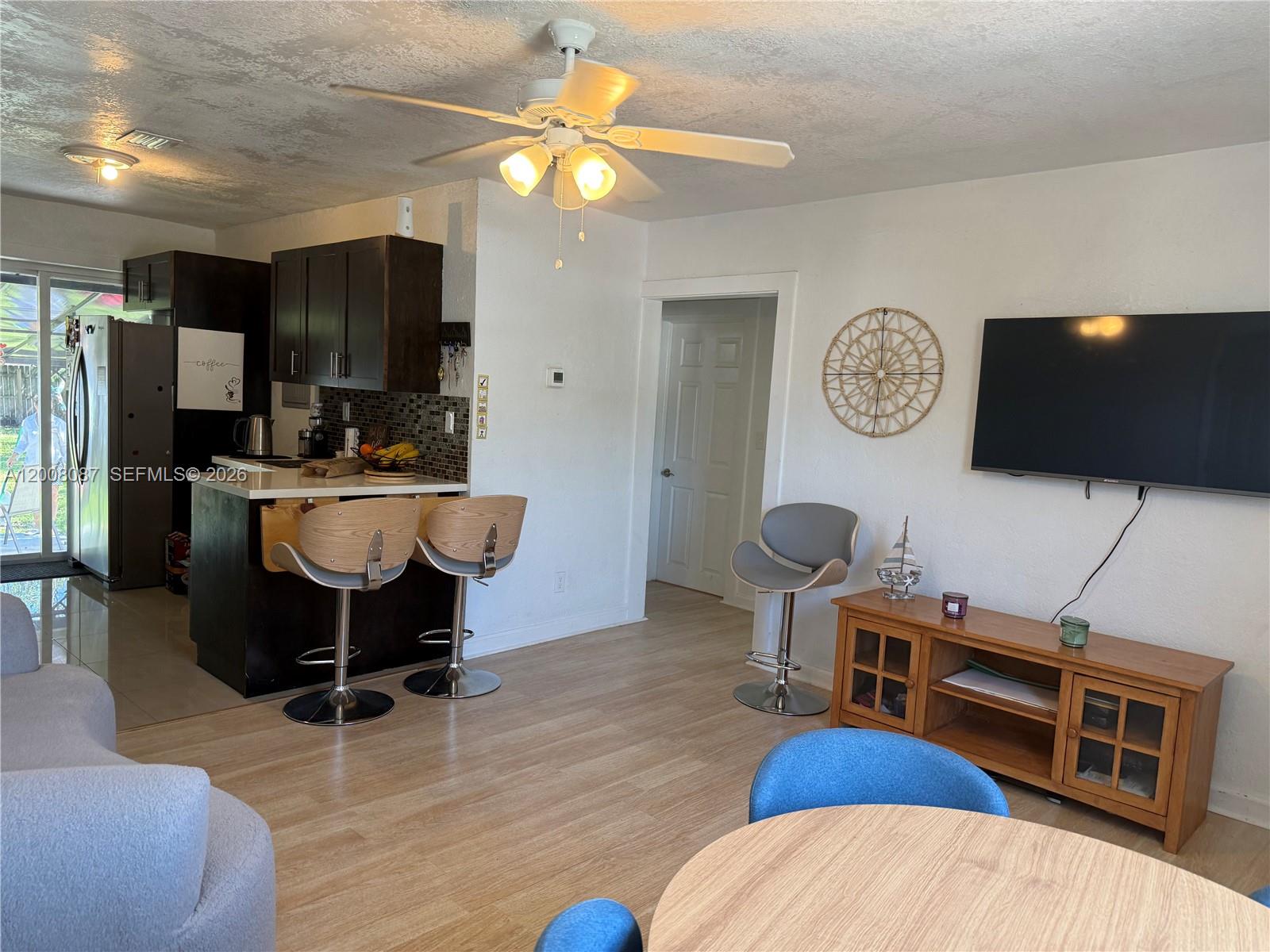 HOLLYWOOD PARK - Residential