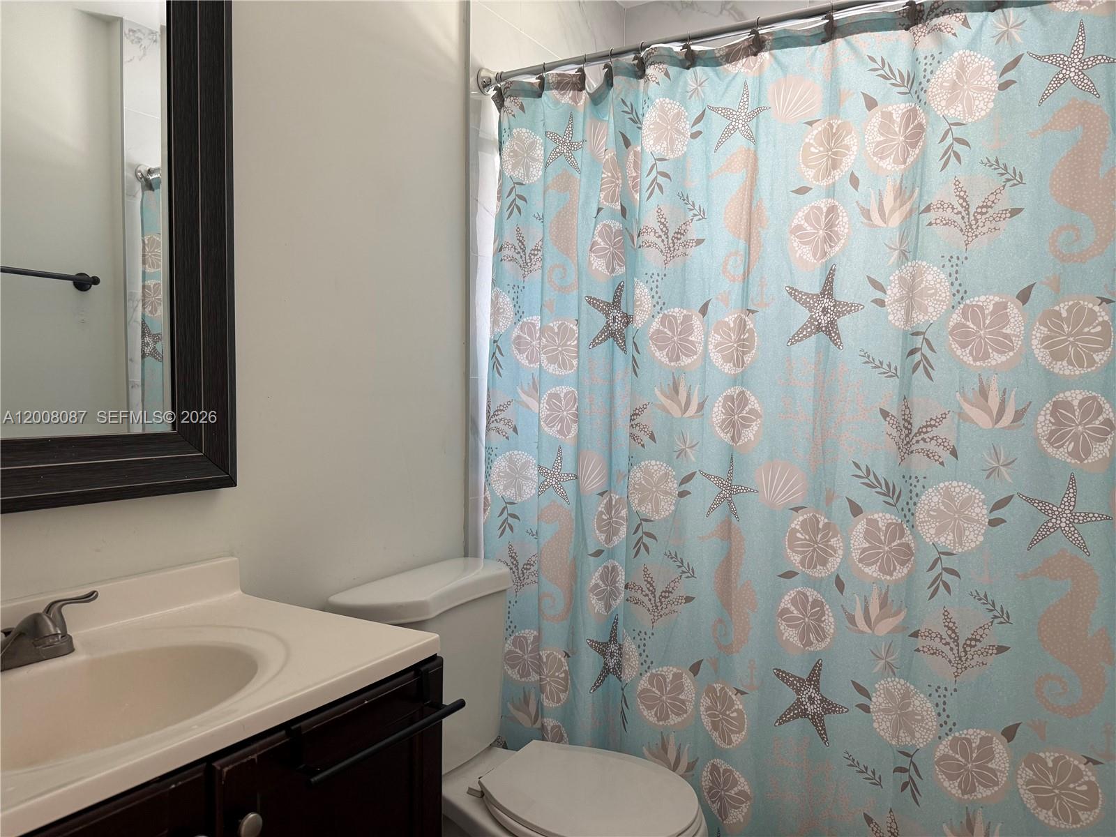 HOLLYWOOD PARK - Residential