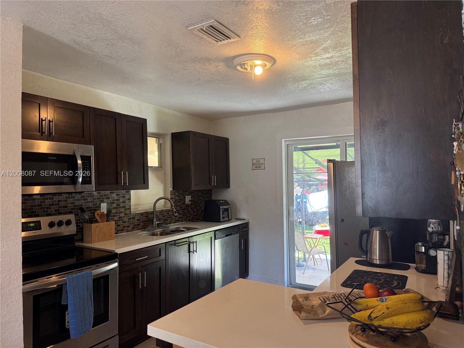 HOLLYWOOD PARK - Residential