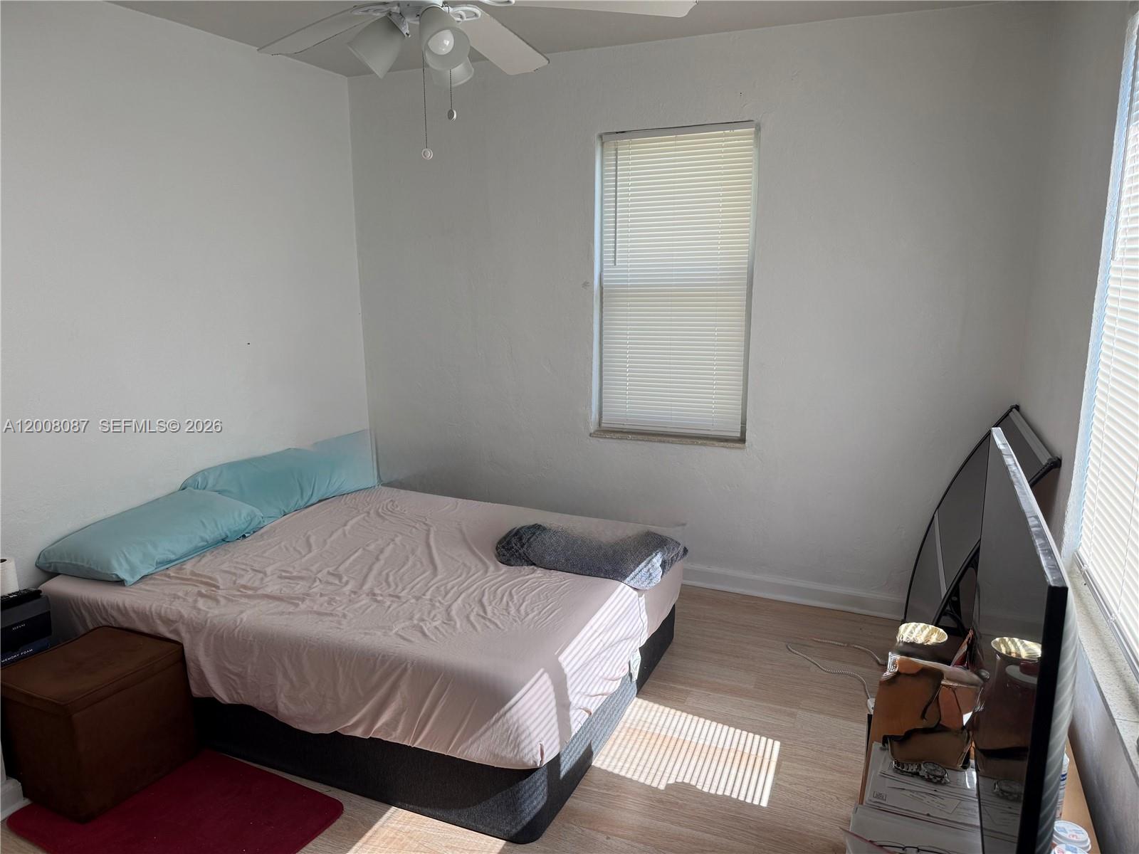 HOLLYWOOD PARK - Residential