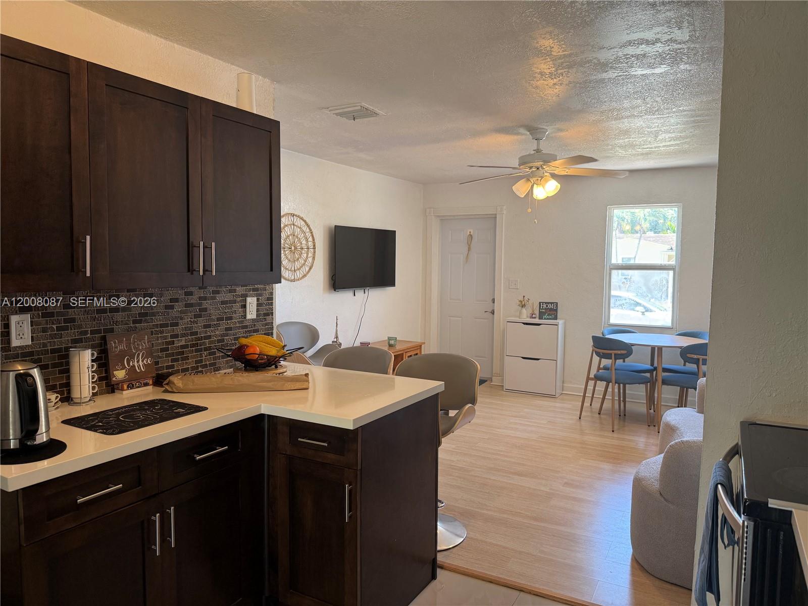 HOLLYWOOD PARK - Residential