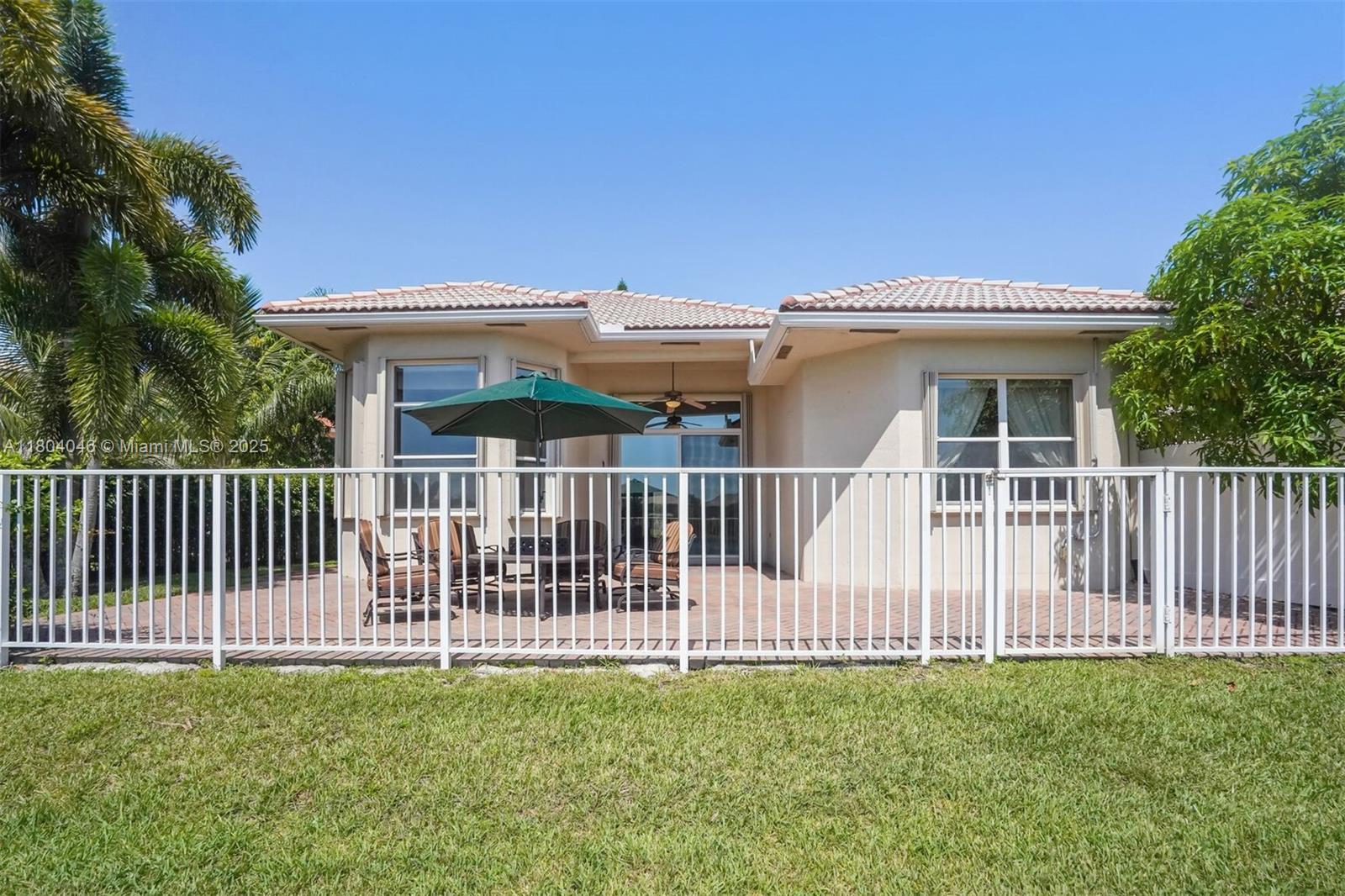 Briar Bay - The Tides - Residential Lease