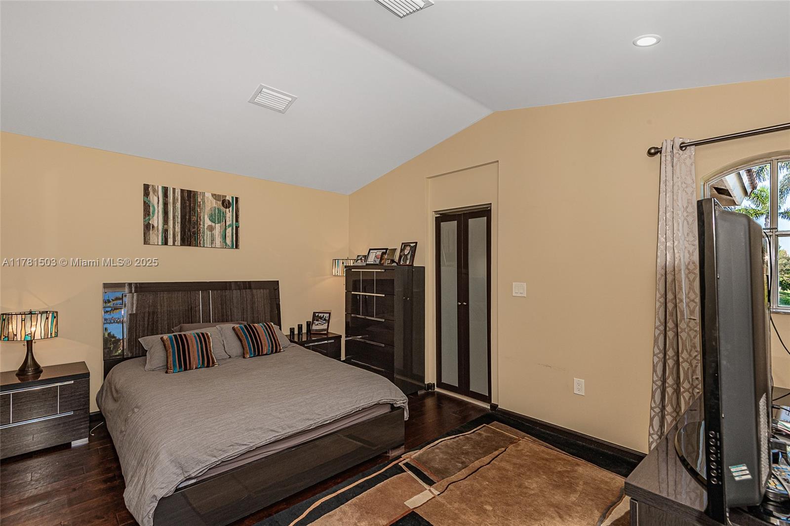 WEST LAKE VILLAGE PLAT - Residential