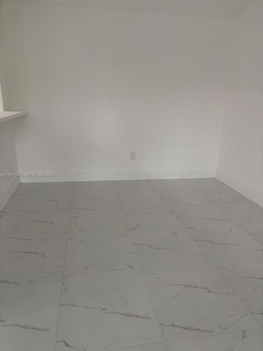 VILLA RUSTICA I CONDO - Residential Lease