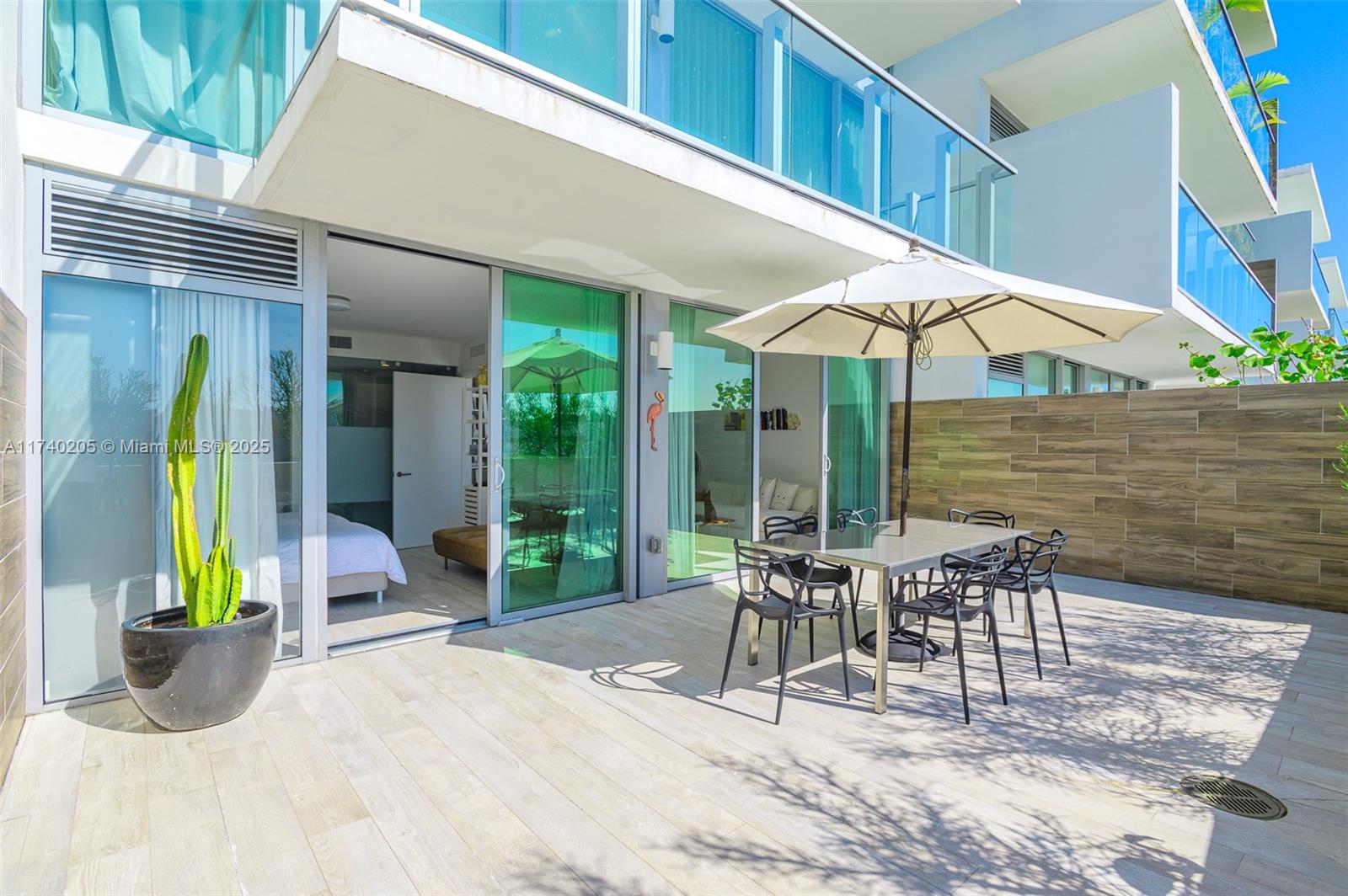 1201 20th St 313, Miami Beach, Miami-Dade County, Florida - 1 Bedrooms  
1.5 Bathrooms - 