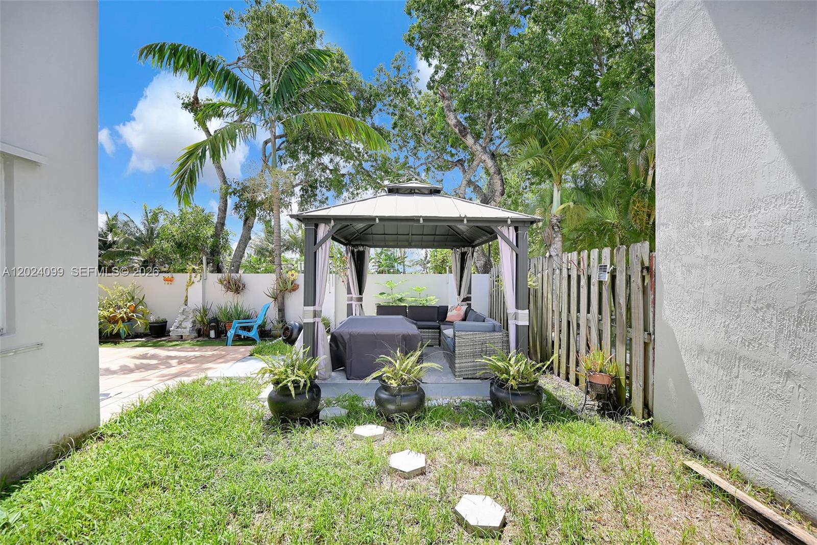 FOREST LAKES VILLAS - Residential