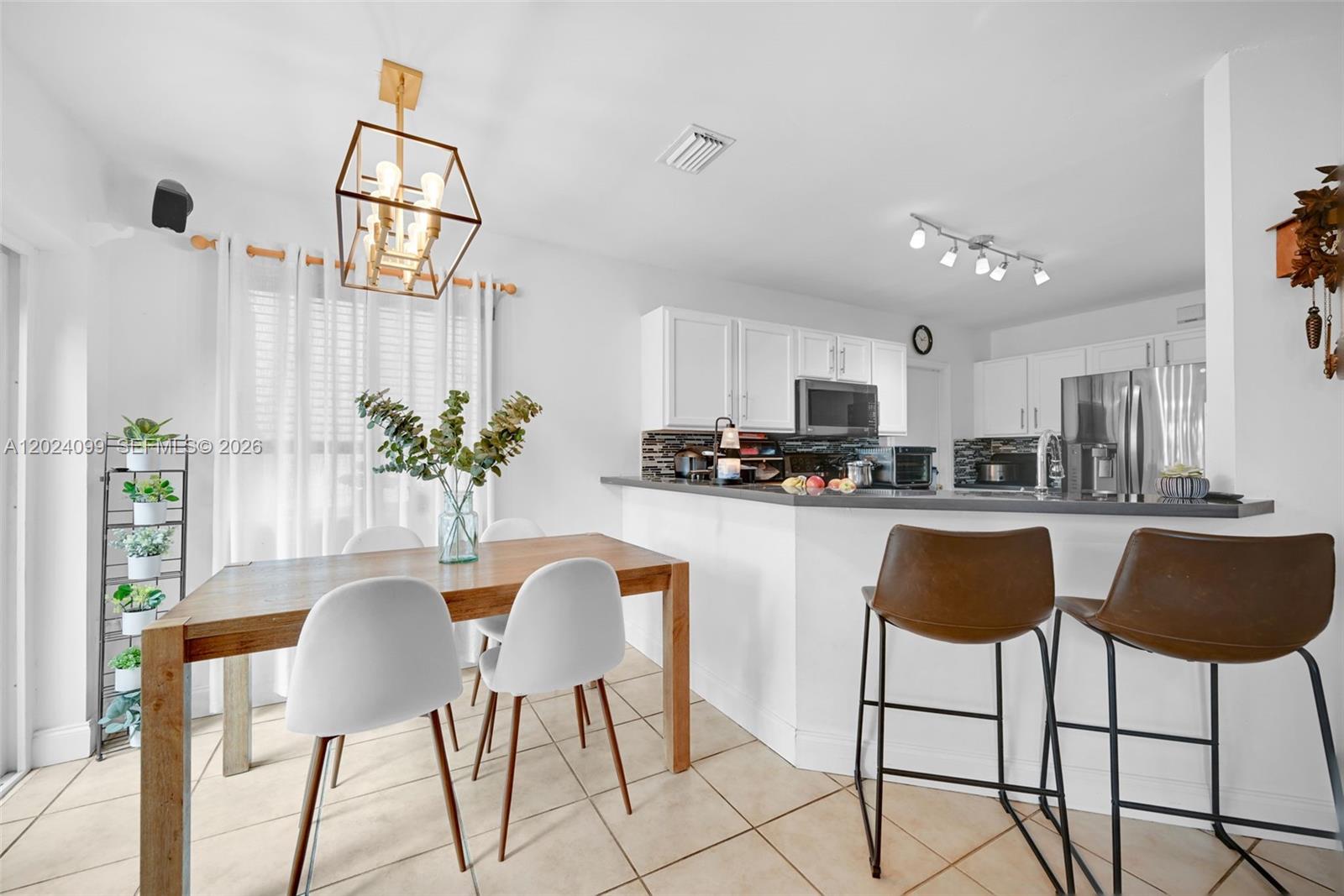 FOREST LAKES VILLAS - Residential