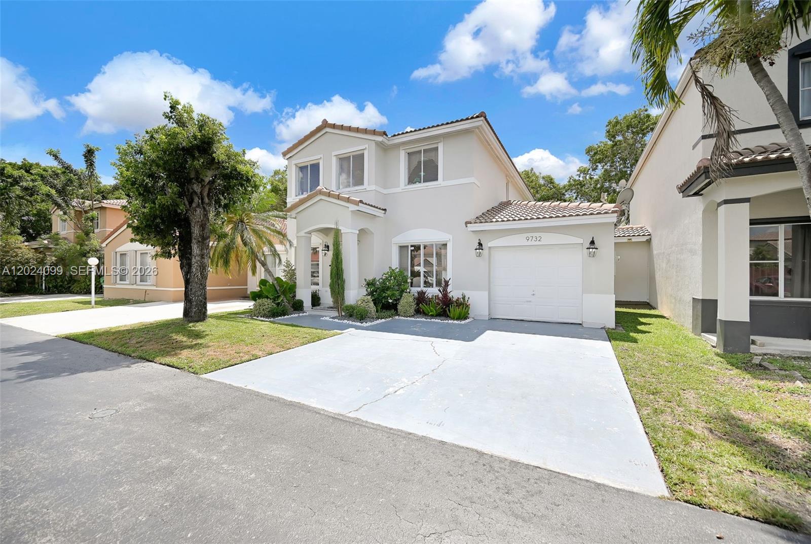 FOREST LAKES VILLAS - Residential