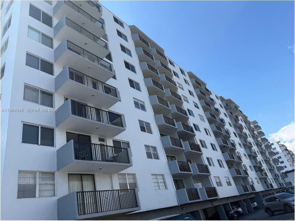 3703 NE 166th St 301