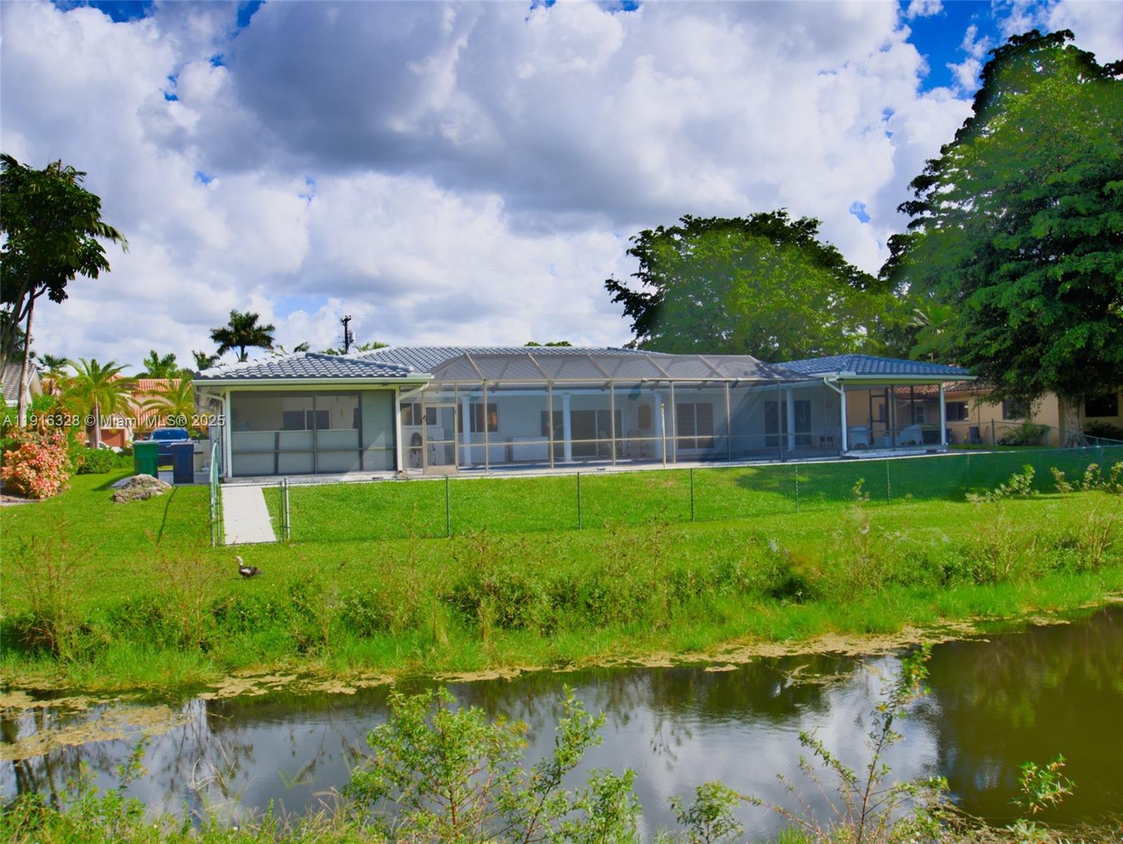 COUNTRY CLUB OF MIAMI EST - Residential