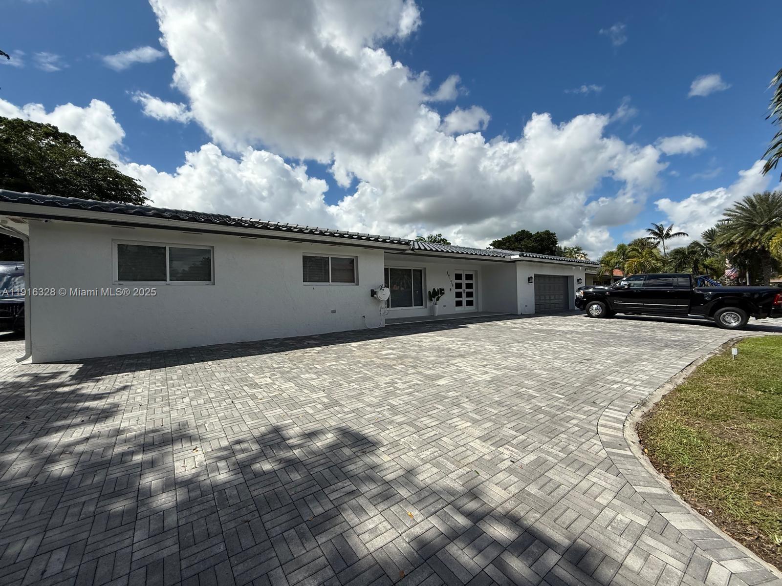 COUNTRY CLUB OF MIAMI EST - Residential