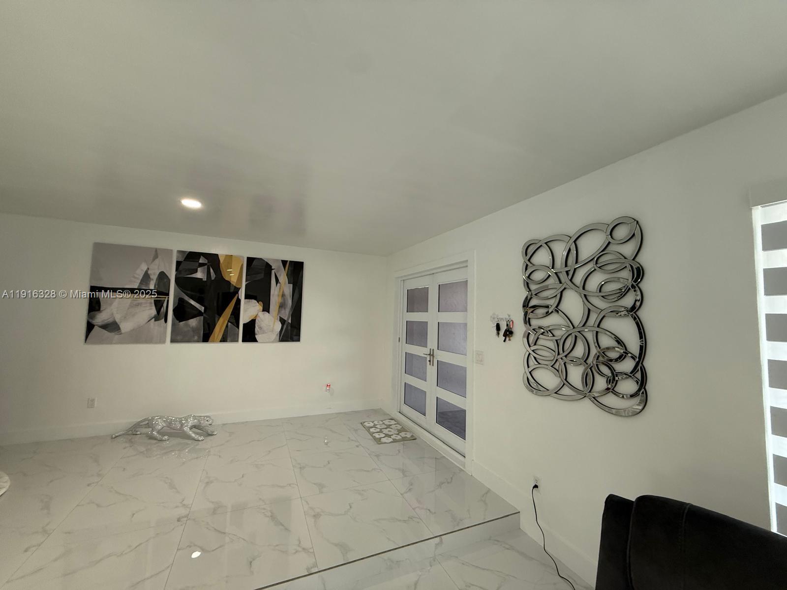 COUNTRY CLUB OF MIAMI EST - Residential